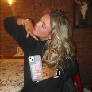 Meet your Posher, Addy